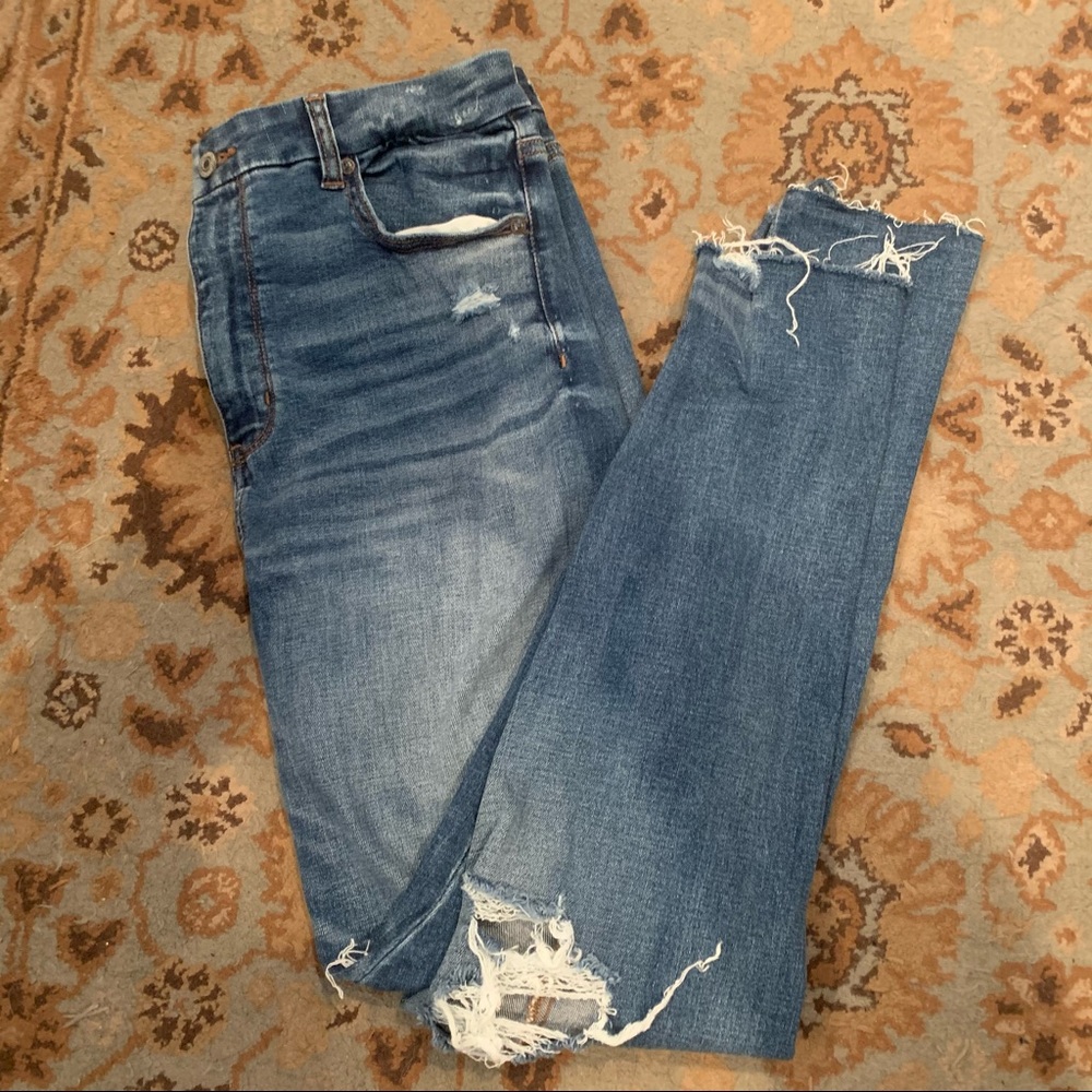 AE Distressed Curvy Super High Rise Jeggings